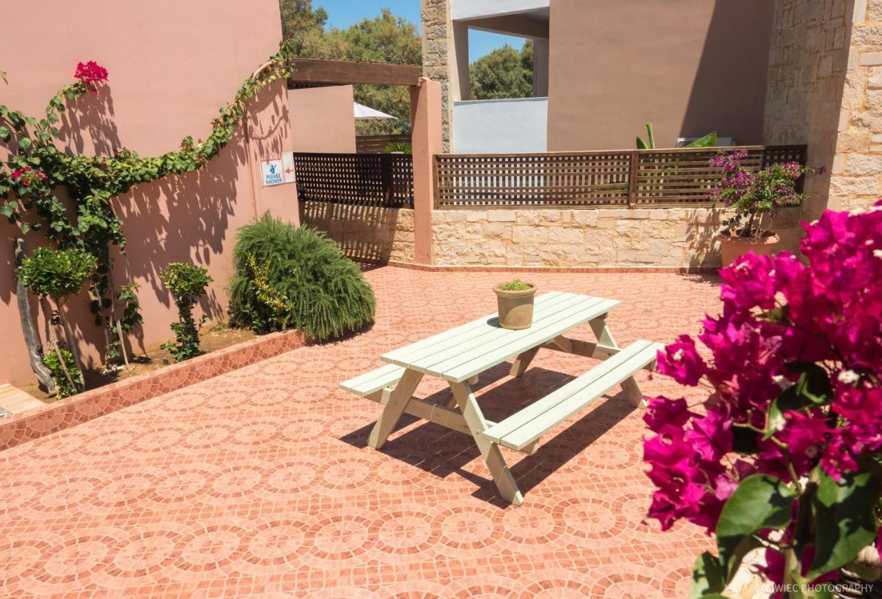 Alexandra Seaside Villas Platanés 外观 照片